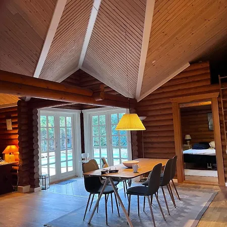 Cozy With Heated Pool Semesterbostad *