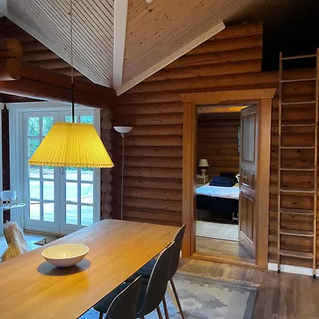 Prázdninový dům Cozy With Heated Pool *