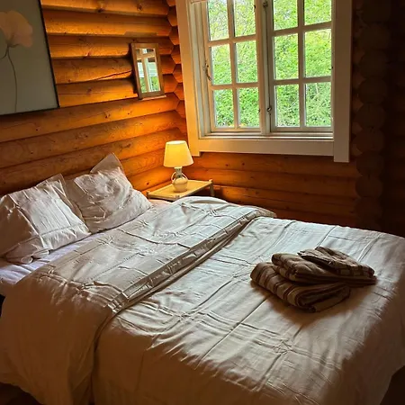 Cozy With Heated Pool * Lundby Stationsby