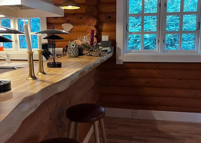 Cozy With Heated Pool Semesterbostad Lundby Stationsby