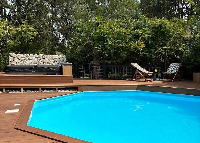 Semesterbostad Cozy With Heated Pool Lundby Stationsby
