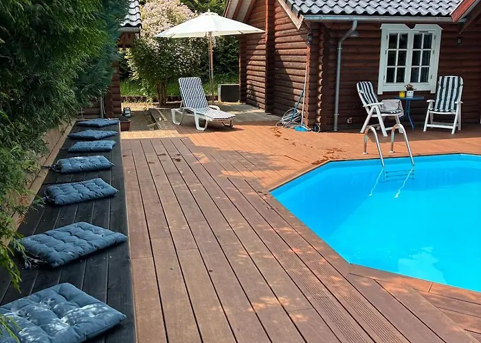 Cozy With Heated Pool