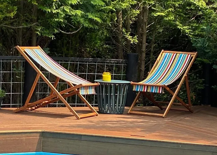 Cozy With Heated Pool Semesterbostad *