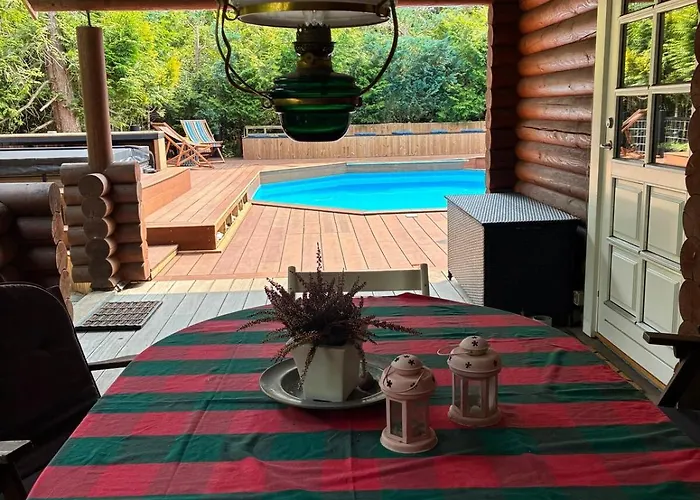 Semesterbostad Cozy With Heated Pool Lundby Stationsby