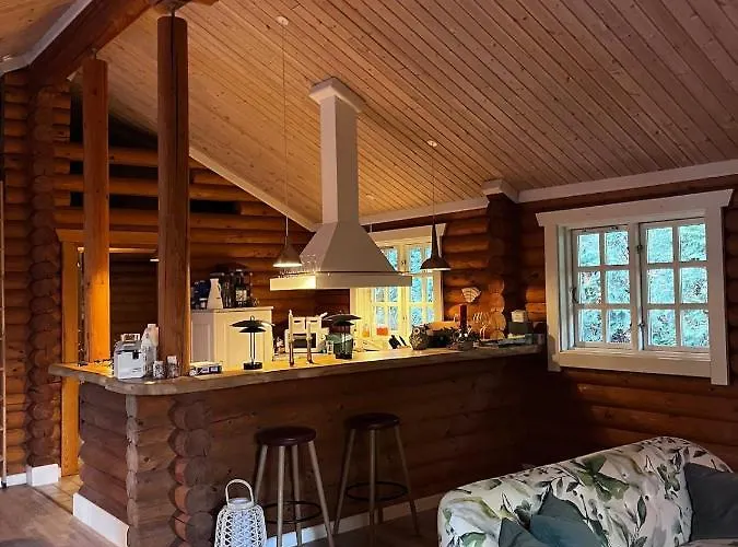 Cozy With Heated Pool